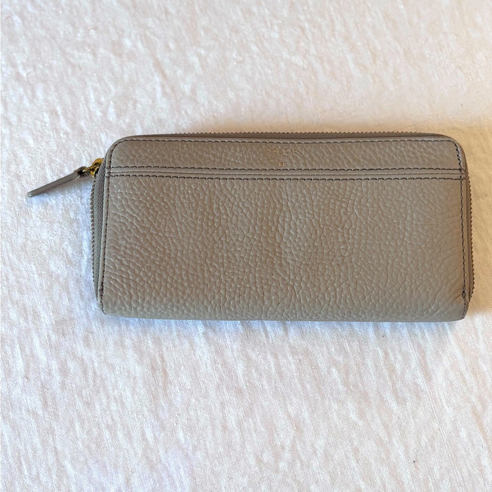Fossil Cow Hide Pebbled Leather Zip Around Clutch Tan